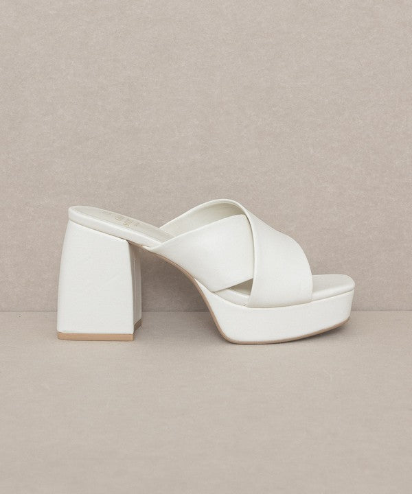 Oasis Society Carmen - Chunky Platform Mule Heel — product image