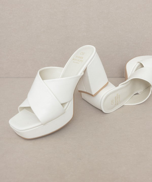 Oasis Society Carmen - Chunky Platform Mule Heel — product image