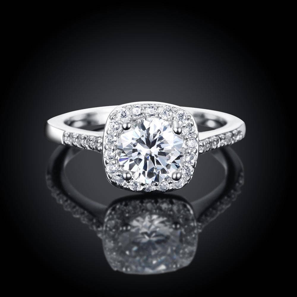 Swarovski Crystal Halo Ring: White / 8