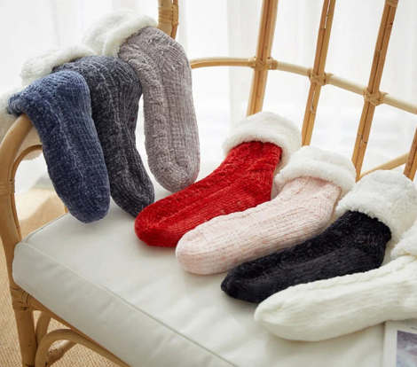 Knitted Sherpa Winter Socks, Christmas Socks, Silicone Grip: Pink — product image