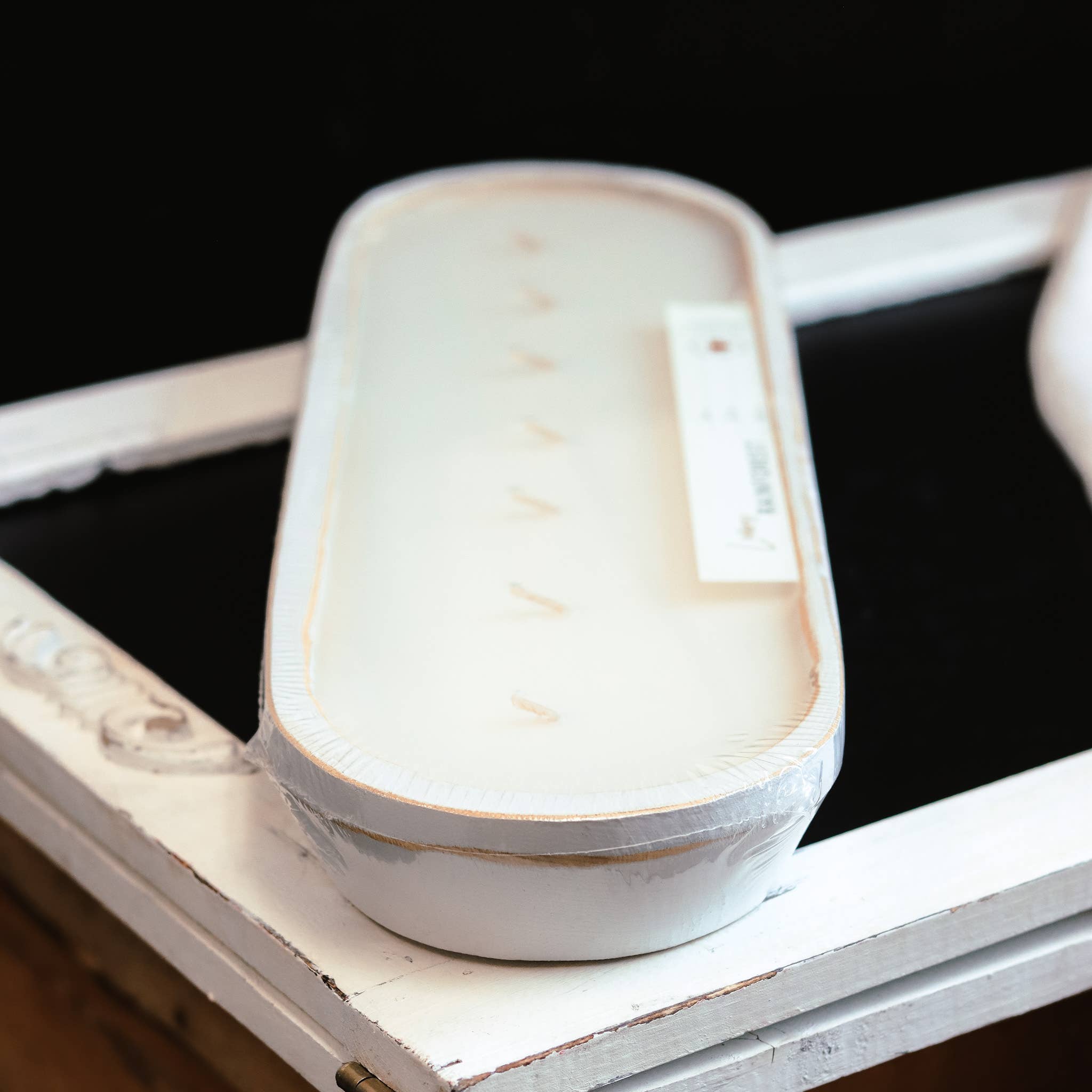 Year Round Favorites - Large 7 Wick Dough Bowl Candle: Natural Wood / Beach Linen